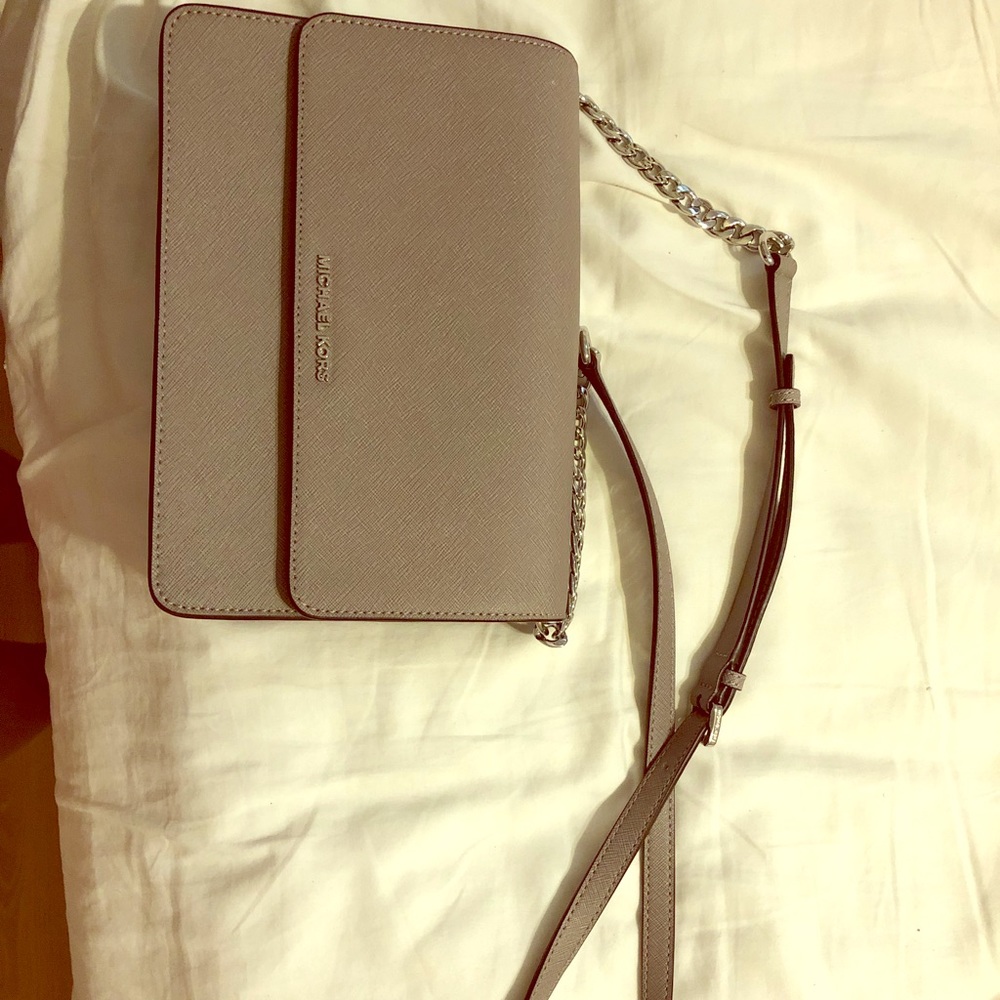 Michael Kors crossbody in grey! Brand new w/o tags